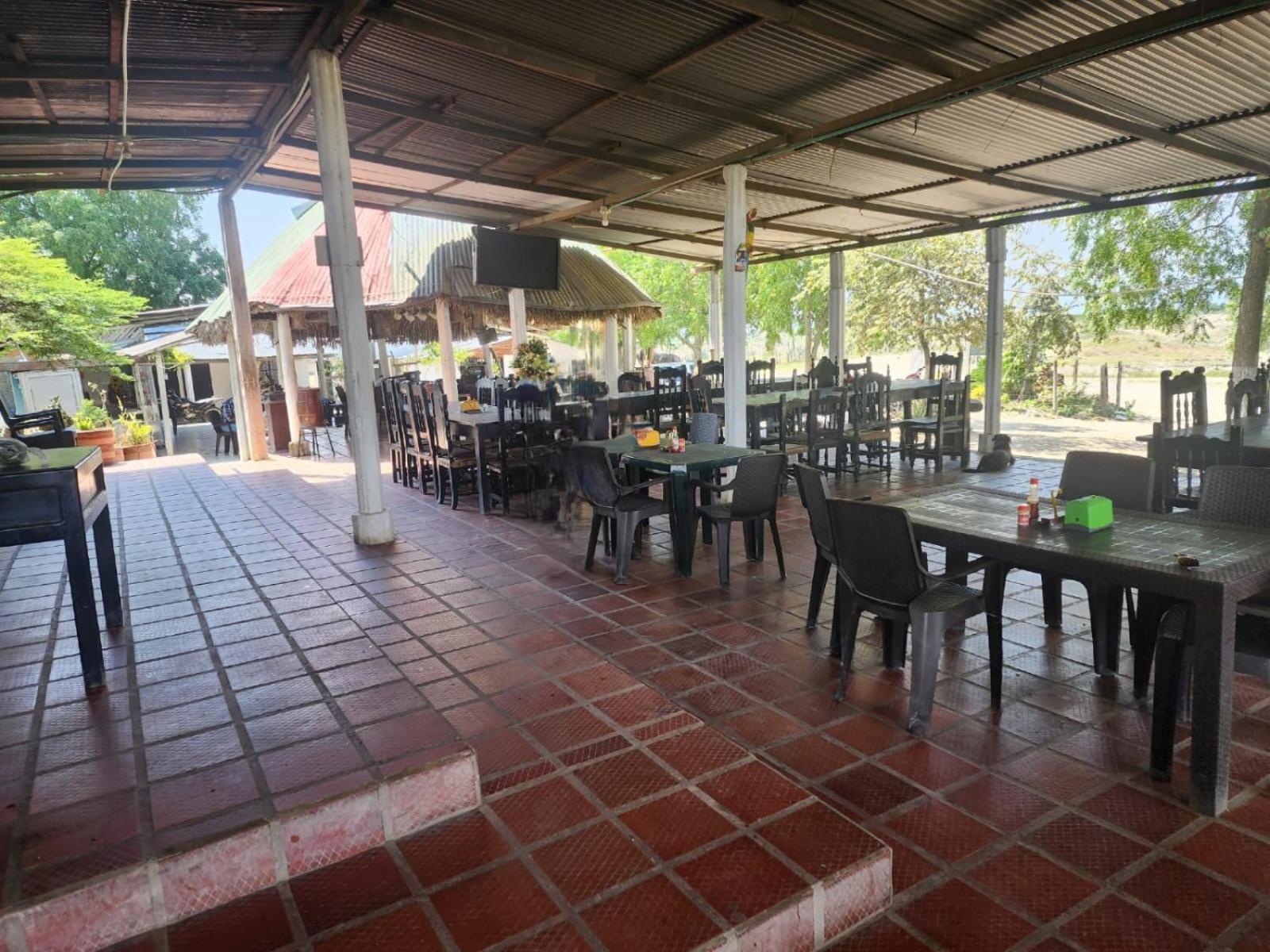 Estadero Los Hoyos Villavieja Exterior foto